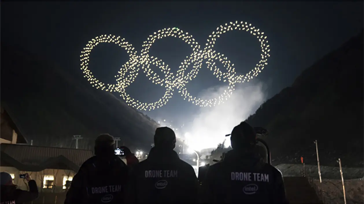 Завораживающее шоу дронов на церемонии открытия Олимпиады