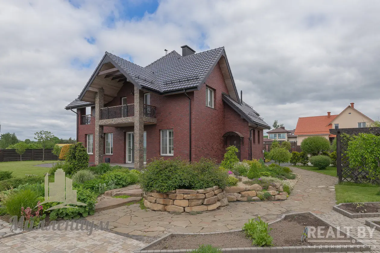 Экс-игрок сборной Беларуси мечтал построить дом и теперь продает его за 830 тысяч долларов