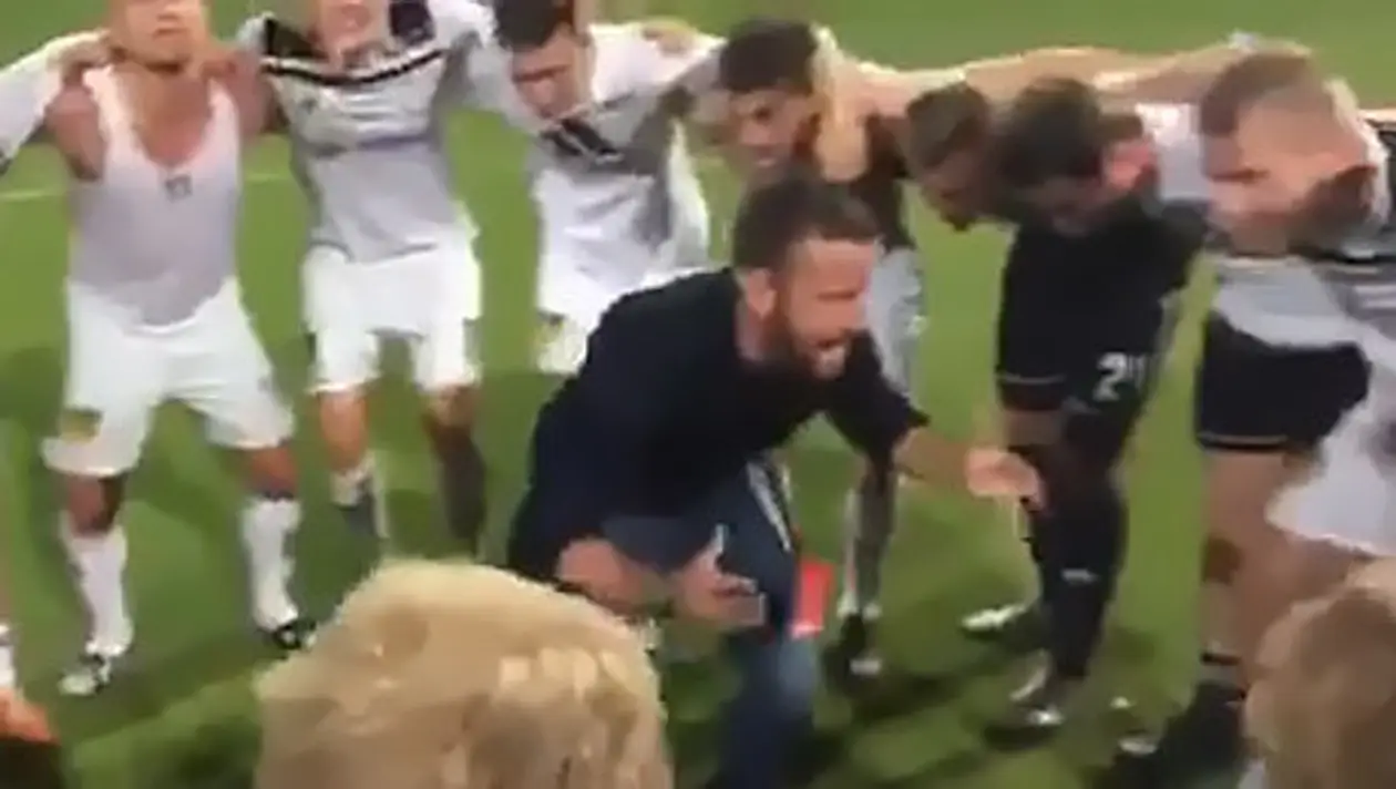 Фарерский тренер празднует со своими победу в Лиге Европы. Его крики разбудят людей в соседнем доме