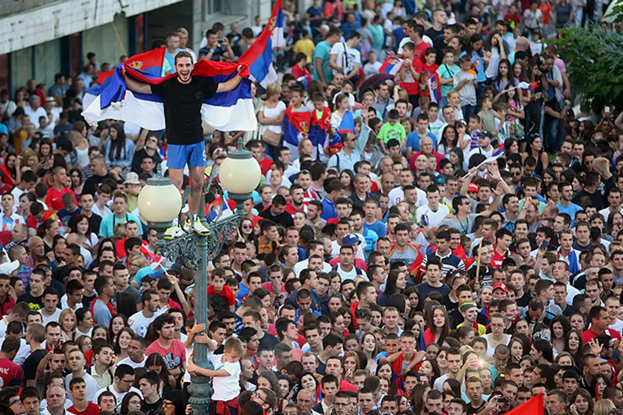 80 тысяч человек празднуют чемпионство молодежной сборной Сербии