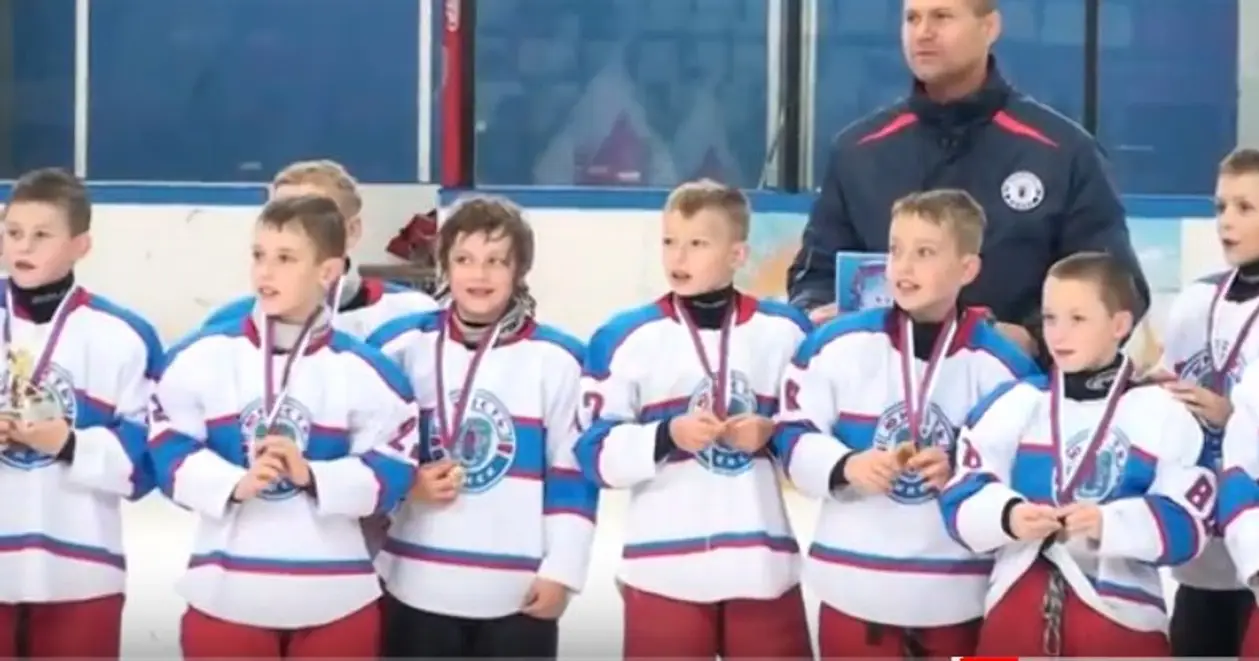 Самое искреннее исполнение белорусского гимна юными хоккеистами. Вы тоже наверняка запоете