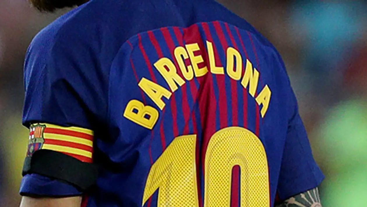 «Мы все – Барселона». Особые футболки в память о жертвах теракта