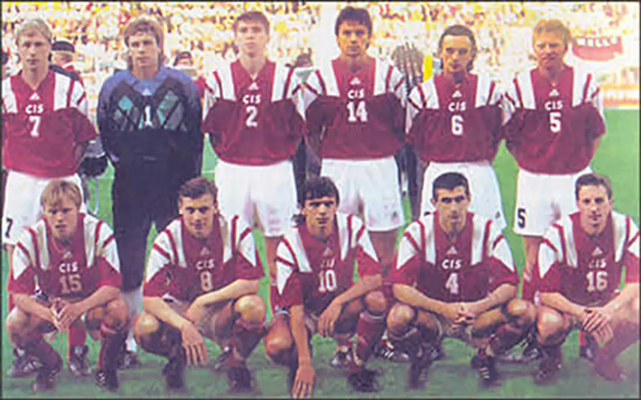 На Евро-92 ездила странная сборная СНГ: один белорус, играли в красно-белом и, кажется, могли дойти до финала