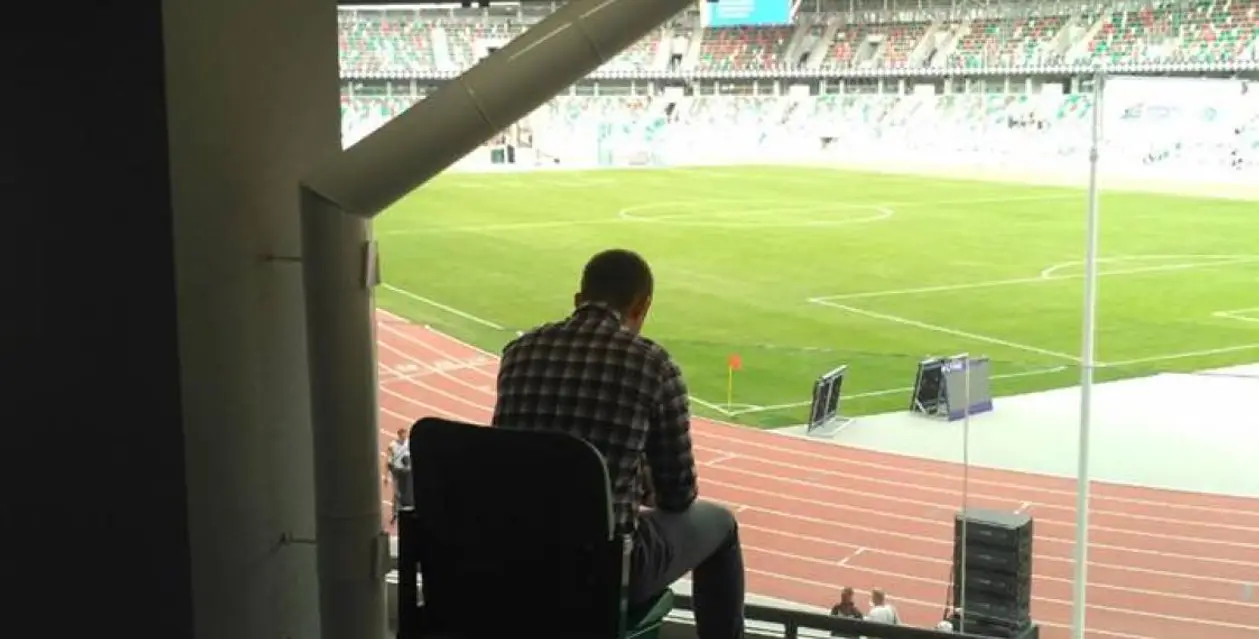 На стадионе «Динамо» дождевые трубы вывели прямо под сидения зрителям?