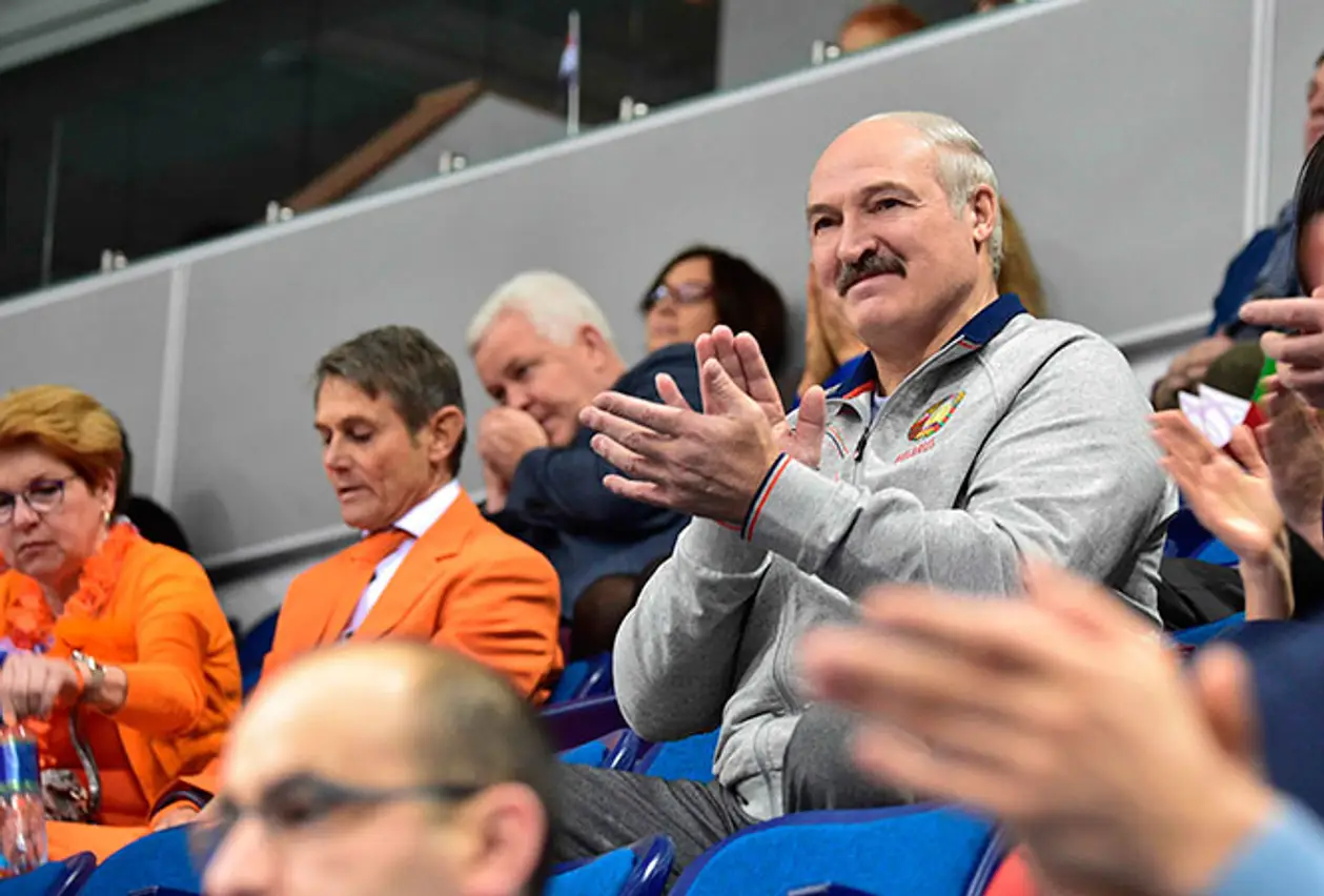 Как Лукашенко болел за белорусских теннисисток в Кубке Федерации